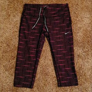 Nike Ladies Running Capri Leggings sz Small